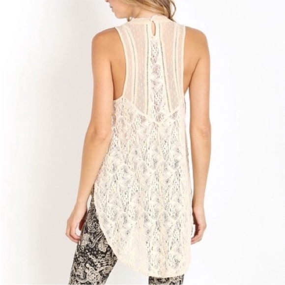 Free People Maisie Delicate Lace Top in Size S Bohemian Round neck GORGEOUS - Picture 2 of 11